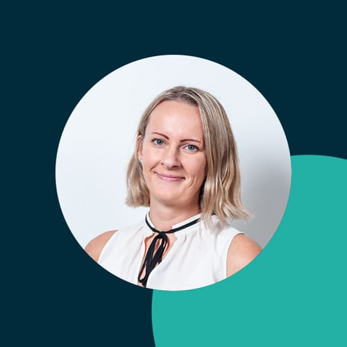 Sohvi Stenström tuki Helpotkotisivut.fi MS Oy